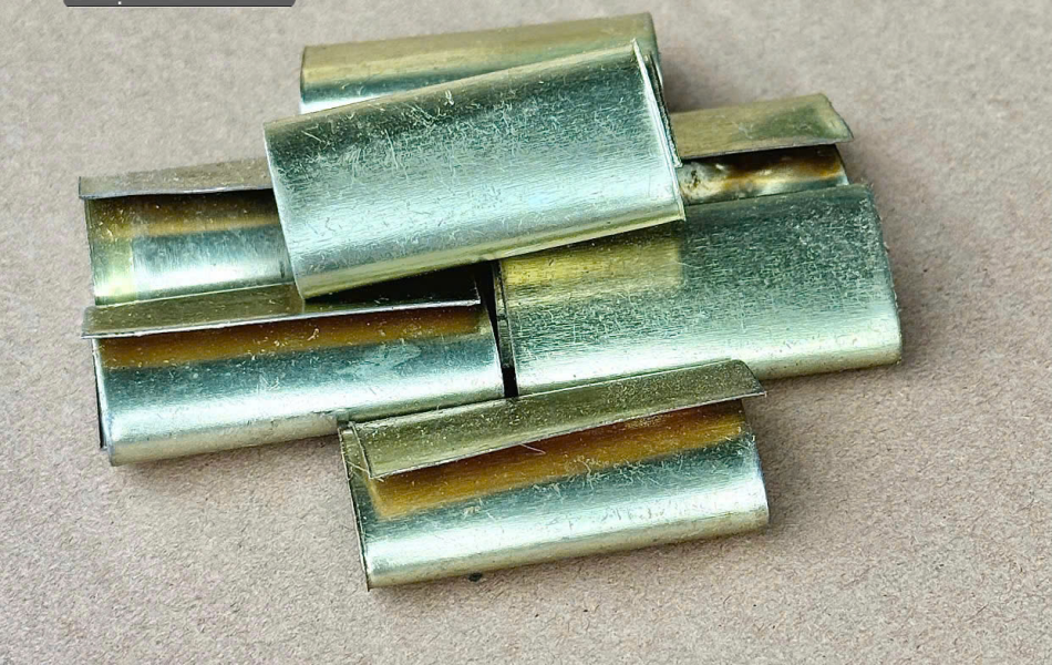 Bọ sắt , chốt đai ( Latching belts )